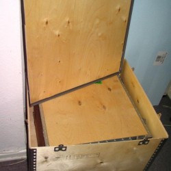 Holzkisten für Streunerhütte